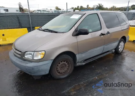 1999 Toyota Sienna Ce z USA, uszkodzony, nr VIN 4T3ZF19C9XU162501